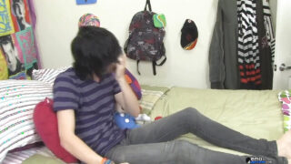 Tyler Bolt delivers a hot blowjob then takes it up the ass