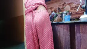 Desi bhabi gets fucked in the kitchen