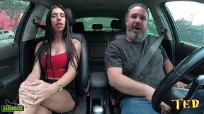o rapaz que caminhava na rua teve a sorte grande na carona com uma transexual - riane mello - vinny kabuloso
