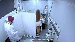 ginecologo se folla a esta increible chica de 19 anos