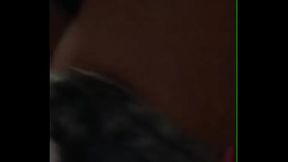 Azzy mc novinha gostosa tentando colocar o short na sua bunda grande