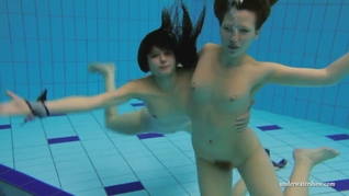 Katka and Kristy underwater swimming babes