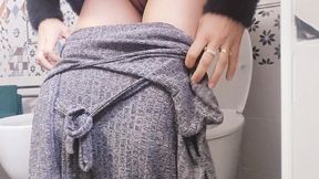 pee and lots of air in my sexy belly