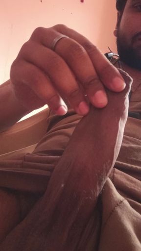 He hs so gorgeous i want to suck his cock