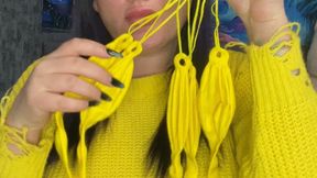 hot poping yellow punchballoons