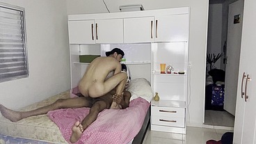 OS MANOS PEDIRAM PIZZA E GANHARAM DO MOTOBOY HETERO MUITO LEITE DE SOBREMESA