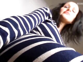 The giantess is hungry