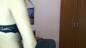Interactive Girl Who Fucks Her Pussy Herself with Dildo