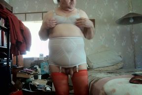 THE COCKSUCKER - cumm masturbating