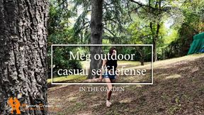 Meg outdoor casual selfdfense in the garden