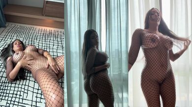 Luna Star's Thick Frame Shows Off In Fishtights Tease
