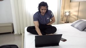 alquilo mi apartamento a un indio morboso y me lo follo para cobrarme el alquiler