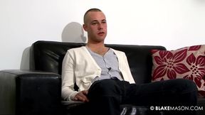 Hairy Bi Guy Zac Works His Dick