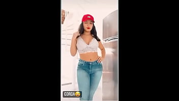 No baile sou safada e vadia