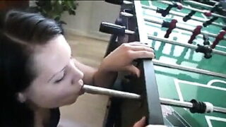 Chubby slut tar en hård analpounding efter en slafsig blowjob