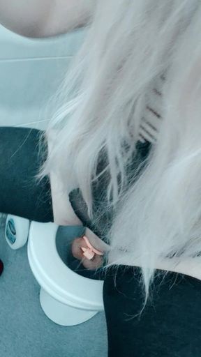 Alicia-sissy-smallz Tiny Wet Clitty Dick Sissy in Chasity and Pee