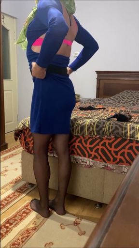 My stepmother changed her outfit.   Clip 1