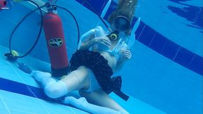 Latina Ashlee Rose shows off her hot body at pool scuba school