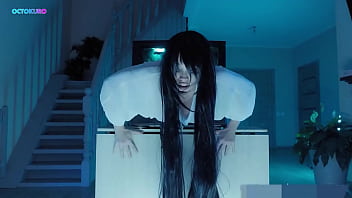 Sadako big ass stuck in TV