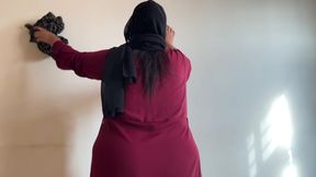 Fucking a Beautiful Maid with Big Ass in Saudi Arabia When She Cleaning Bed Room - Ass Fuck &amp; Cum