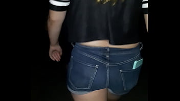 Teen candid booty