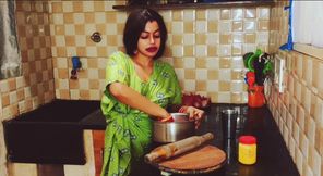 Hot Indian bhabhi in nighty fucked by devar in kitchen