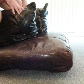 Cum on my leather pillows