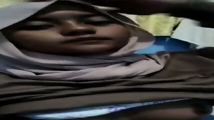Bocil pamer nenen