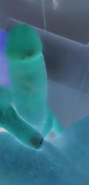 I'm Just a Guy Who Loves Porn