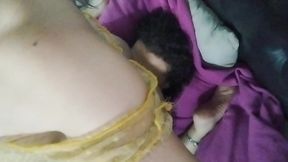 madre despierta a su hijastro con una buena sentada de cara