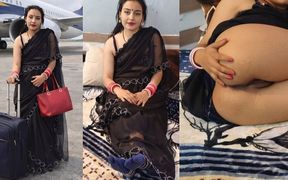 The Mistress Had Sex with Her Servant When She Was Sad.