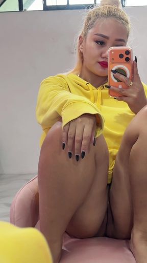 Adorable on-only-fans cutie shows off her cute boobs, amateur ass, and juicy pus