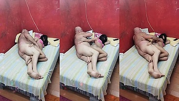 NOVINHA DO TIUZAO ESSA SIM E GOSTOSA NA CAMA