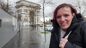 je rejoin un fan qui ma proposer un plan dans une salle desaf&eacute_ct&eacute_ dans le metro a paris