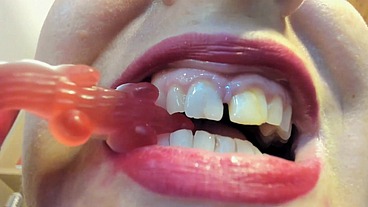 Sharp Big Teeth Eat and Gummies - Hardcore vore