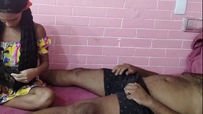 Enteada fode com padrasto para se vingar da pr&oacute_pria. m&atilde_e