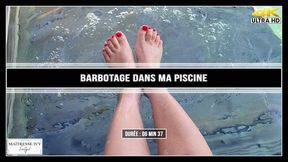 Barbotage dans ma piscine en maillot 4K