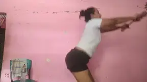 le ense�o a mi hermanastra como quemar grasa y algo mas