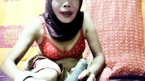 Real Indian Husband and Wife Private Moments (Homemade Couple Video)