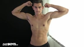 Hot hunk Breno Gomes stud shows his hot body