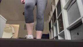 Giantess Treadmill Workout