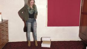 Sophie Crushing Shoe Boxes (4K)