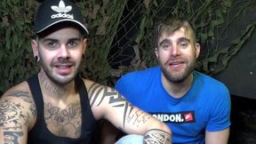 2125 un beau mec viril barbu baise par son pote tatouevoici isac un beau mec ...