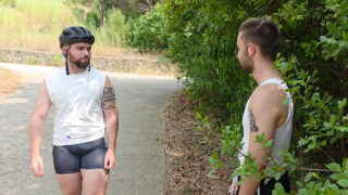 Blowjob, Dreier, Ohne Sattel, Mann – öffentliches selbstgemachtes Video von Amateurtypen, die anal gefickt werden