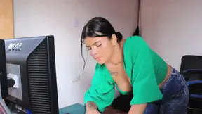 sex desi- secretary gets fucked by her boss while her wife is not CUM in her mouth