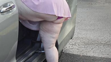 Fat ass doctor caught with public masturbation in car by stranger