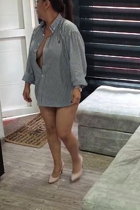 Horny Wife Sucks Delivery Guy&#039;s Dick While Her Husband Showers and Swallows All His Cum