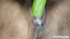 Pinay MILF accepts off on cucumber before squirting