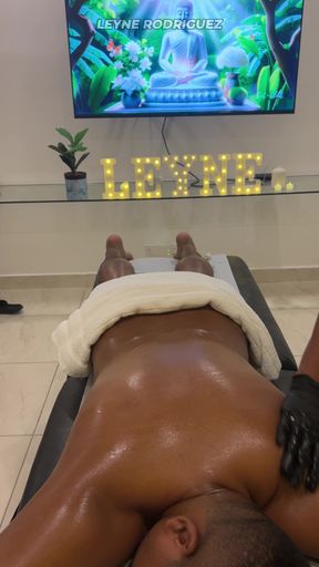 Leyne Rodriguez: Hot Latina in Massage Uniform Gives an Intense Oiled Session