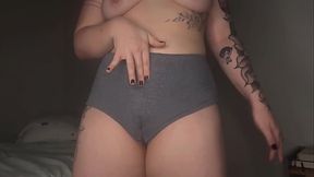 WOULD YOU LIKE TO JERK OFF TO MY CAMEL TOE?